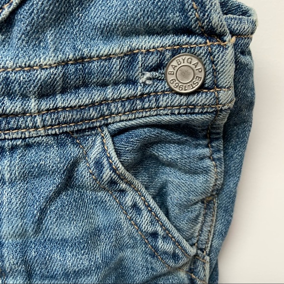 [2/25$✨] Baby Gap Jeans Overalls 🌿 - Picture 3 of 7